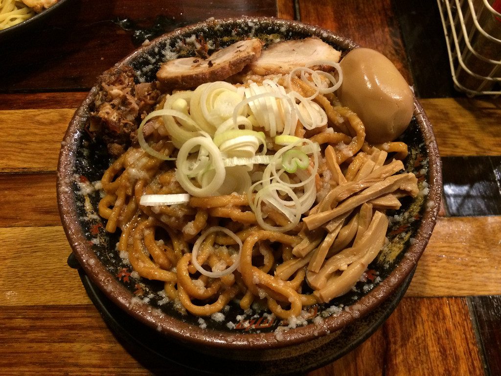 爆盛油脂麺